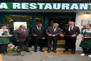 Silivri’den Paris’e uzanan lezzet yolculuğu: Villa Restoran ikinci şubesini Fransa’da açtı Silivri’den Paris’e uzanan lezzet yolculuğu: Villa Restoran ikinci şubesini Fransa’da açtı