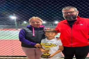 Silivrili Ateş Kesen Tenis Barış Kupası’nda şampiyon oldu Silivrili Ateş Kesen Tenis Barış Kupası’nda şampiyon oldu
