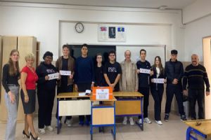 Silivri Fuat Sezgin Fen Lisesi’nde demokrasi sandıkta hayat buldu Silivri Fuat Sezgin Fen Lisesi’nde demokrasi sandıkta hayat buldu