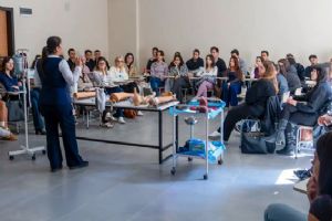 Rumeli Üniversitesi’nde öğrencilere uygulamalı Klinik Beceri Eğitimi Rumeli Üniversitesi’nde öğrencilere uygulamalı Klinik Beceri Eğitimi