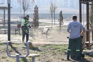 Silivri’de park ve yeşil alanlarda bakım çalışmaları sürüyor Silivri’de park ve yeşil alanlarda bakım çalışmaları sürüyor