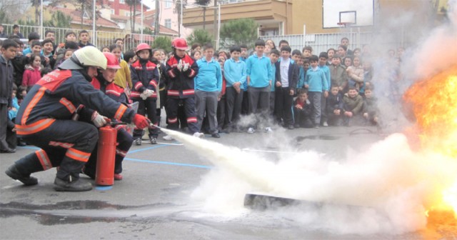 Fatih’te deprem ve yangın tatbikatı yapıldı