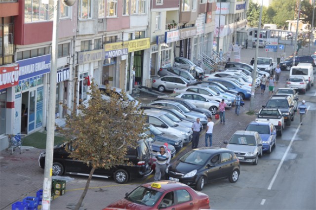 Işıklar, galericiler için yer arayışlarını sürdürüyor