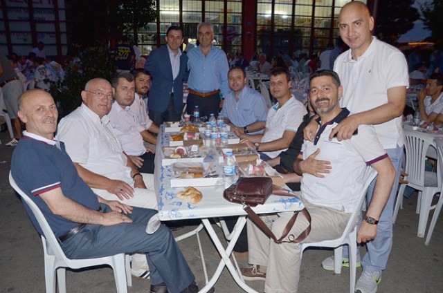 Silivri Teknik Malzeme, 20. yılını iftarla kaydetti