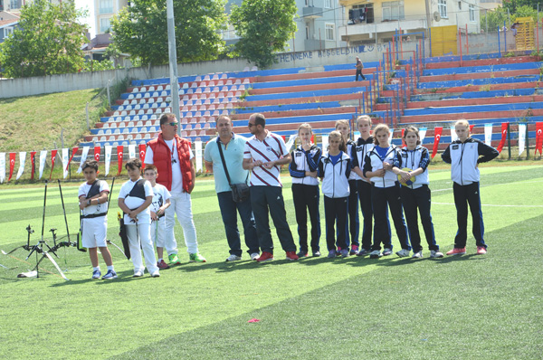 Şampiyonlar görevlerini yerine getirdi