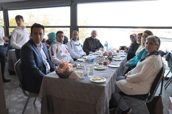 Taekwondo ailesi kahvaltıda bir araya geldi