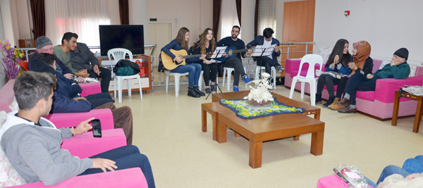 Gümüşyaka Anadolu Lisesi’nden  anlamlı etkinlik