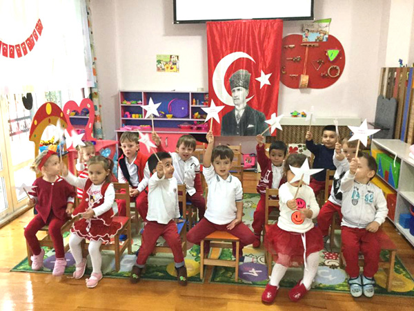 “Yüce Atatürk’e teşekkür ediyoruz”