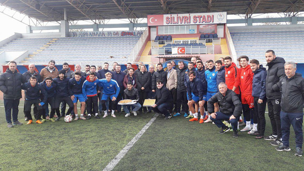 CHP ve Fırıncılardan takıma baklava