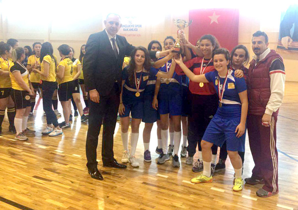 Toki kızları Futsal birincisi oldu