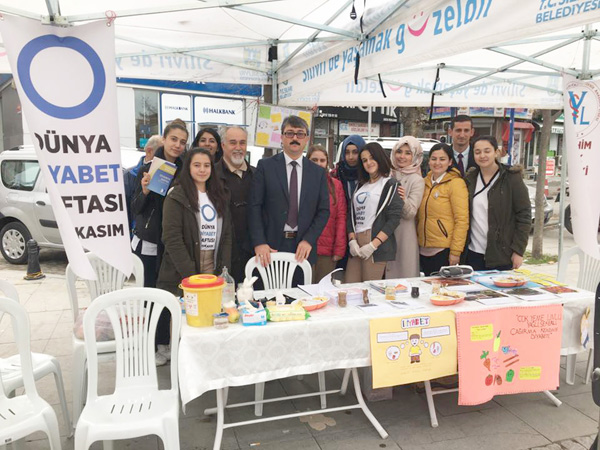 Yirik öğrencilerinden Diyabet Farkındalık Çalışması