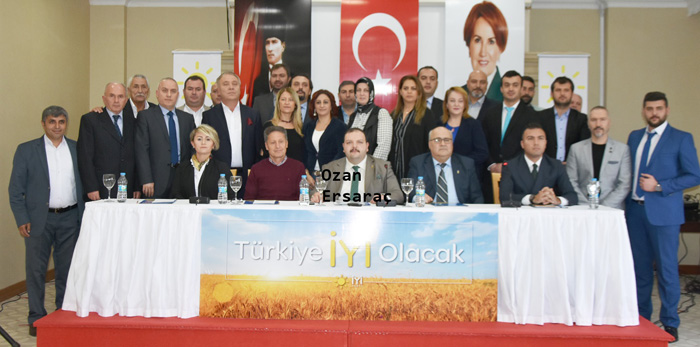 İYİ Parti sahnede