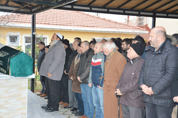 Aygül Avna gözyaşları içinde ebediyete uğurlandı