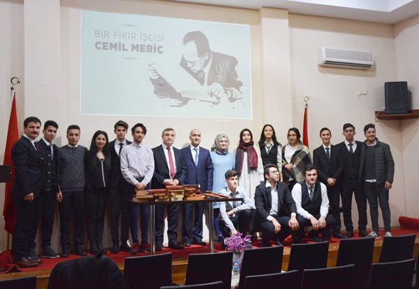 Öncü Şahsiyetlerden Cemil Meriç tanıtıldı