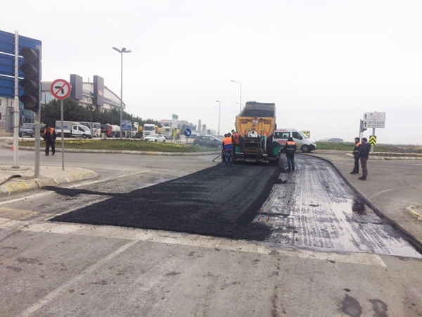 Sanayi Girişine asfalt döküldü