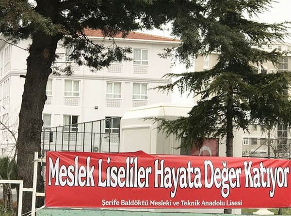 Baldöktü Lisesi’nden halka bir dizi hizmet