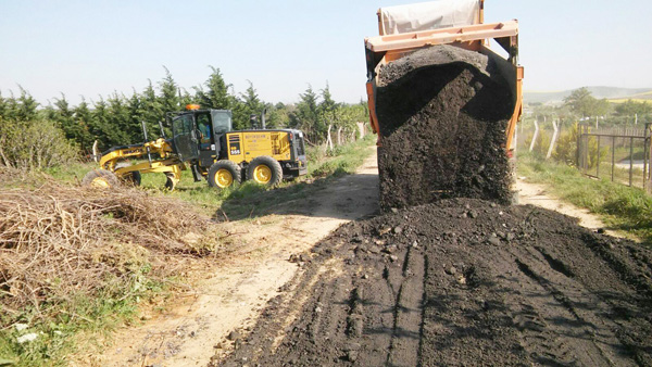 Fener’de yol bakım çalışması