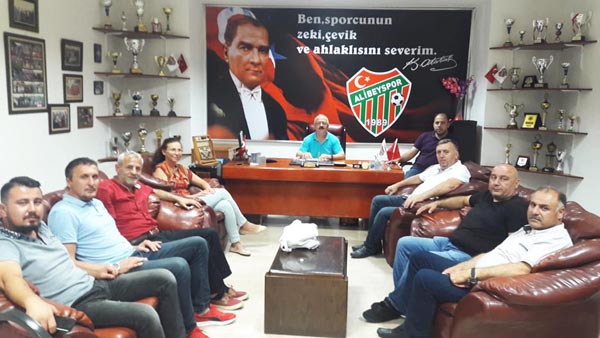 Alibeyspor’da yönetim toplandı