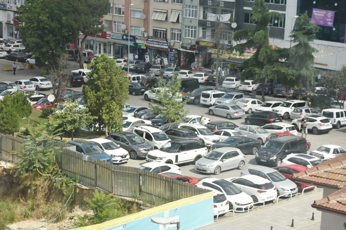 Alibeyspor otoparkı kapanıyor