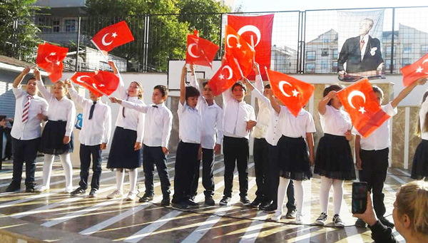 “Bağımsızlığımızı Atatürk’e borçluyuz”