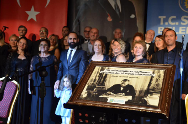 Atatürk, en sevdiği şarkılarla anıldı