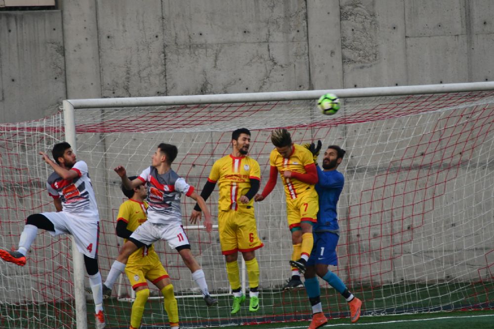 SEFAKÖY KARTAL'A YAKIŞMADI: 5-1