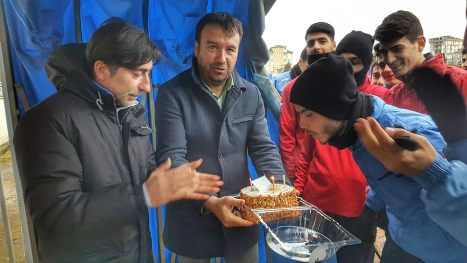 Cankat’a sürpriz doğum günü kutlaması