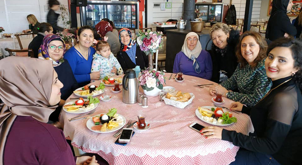 8 Mart Dünya Emekçi Kadınlar Günü’nü kutladılar