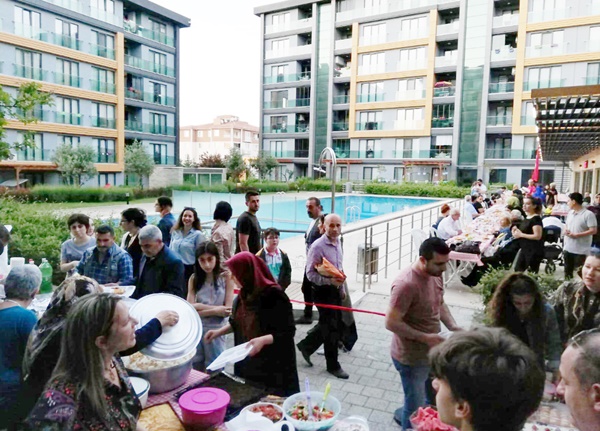 Silviya sakinleri birlikte iftar yaptılar