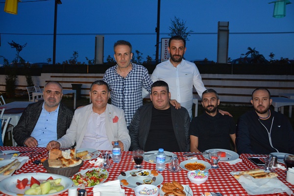 Sanat, spor ve sanayicilerin buluştuğu iftar