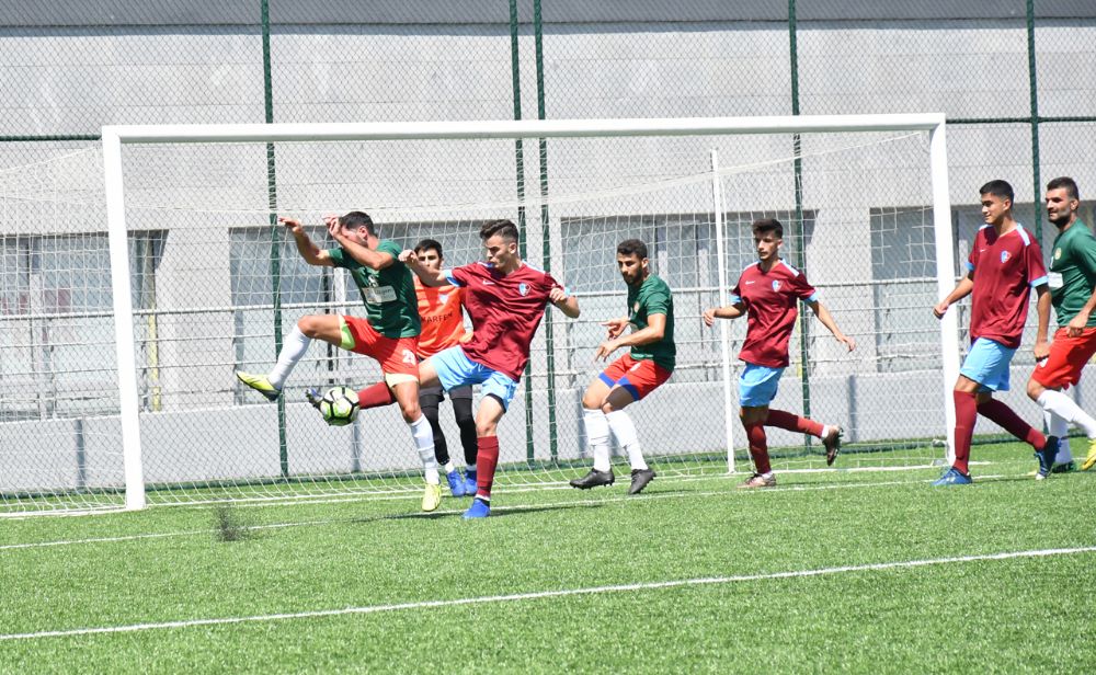 İstanbul Trabzonspor, Yeni Ufukspor'a 4-1 yenildi