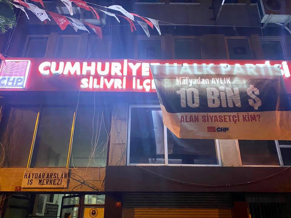 CHP’den yeni pankart eylemi