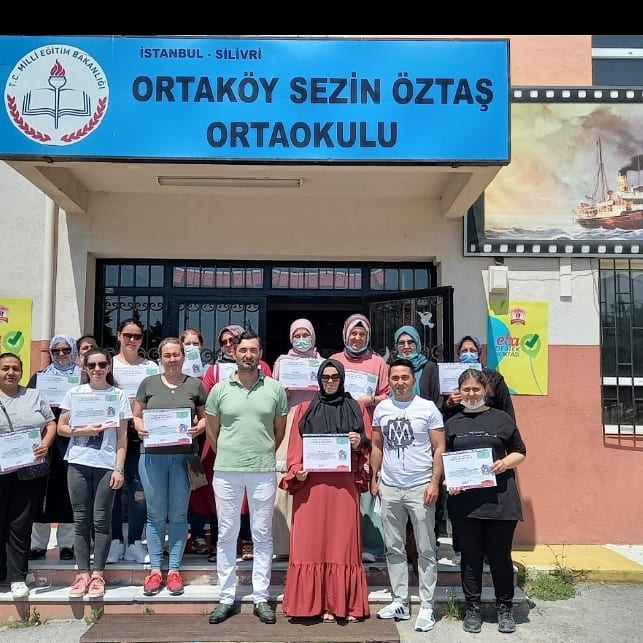 Ortaköy Sezin Öztaş Ortaokulu velilerine Katılım Belgelerini sundu