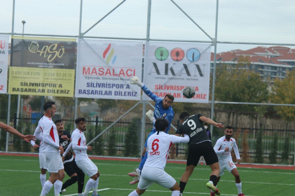 Çatalca tecrübesizliğinin kurbanı oldu 3-1