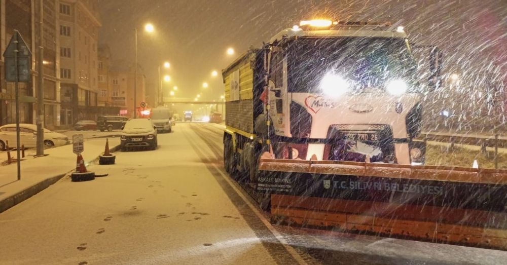 Silivri yoğun kar yağışının etkisinde