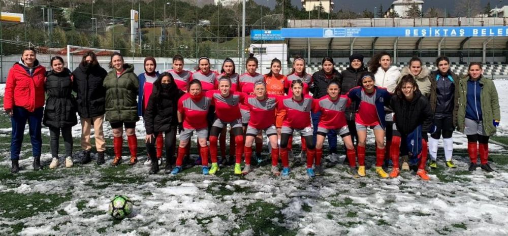 Beykoz kızları galibiyetle başladı 2-1