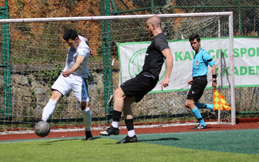 Kavacıkspor Sapancaspor'a karşılık veremedi 0-2     