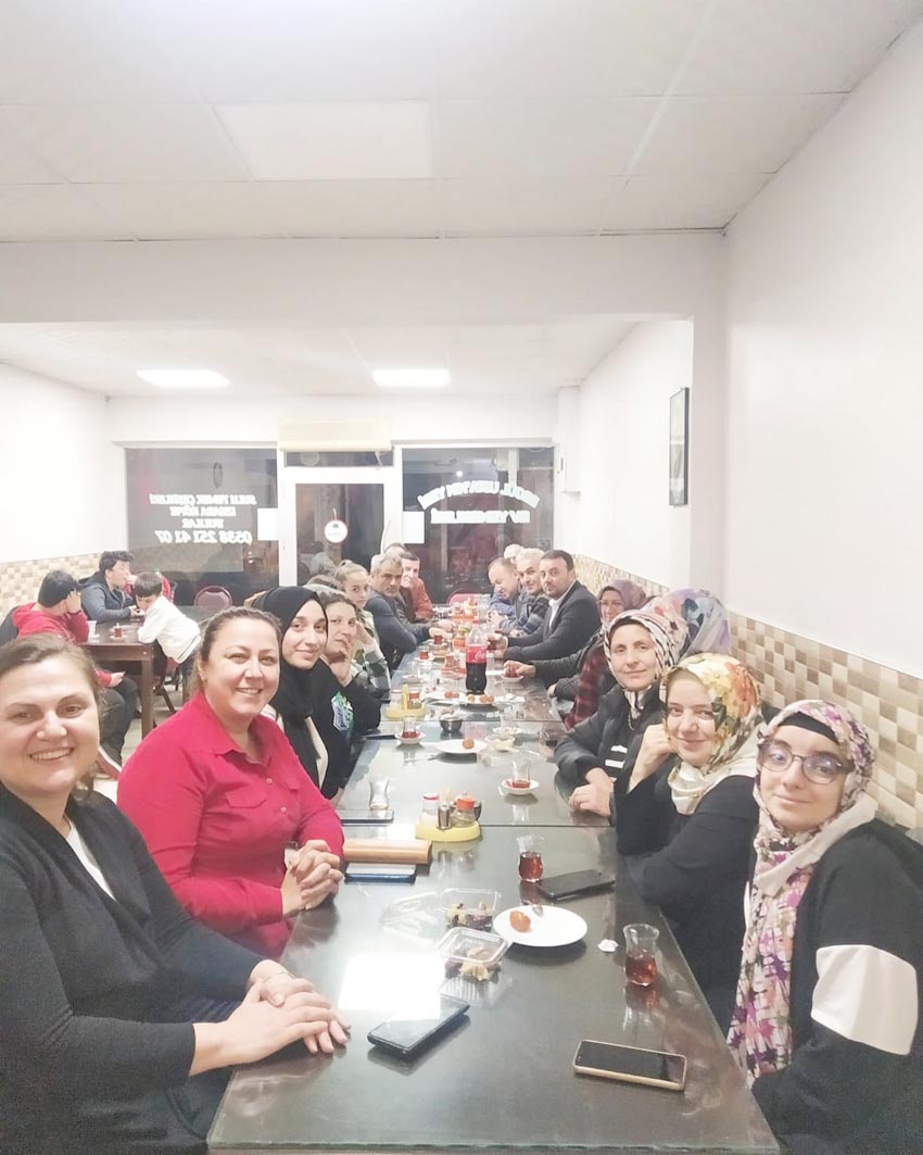 Mahalle Teşkilatının iftarına katıldı