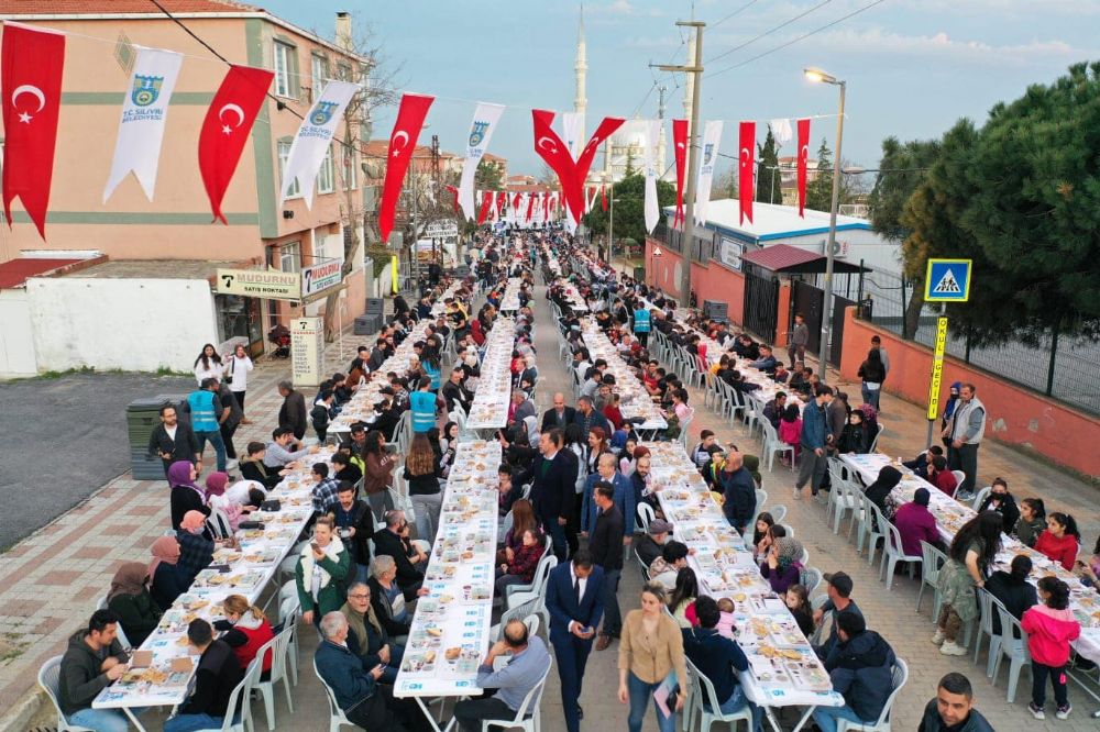 Silivri Belediyesinden Gümüşyaka’da 3 bin kişilik iftar