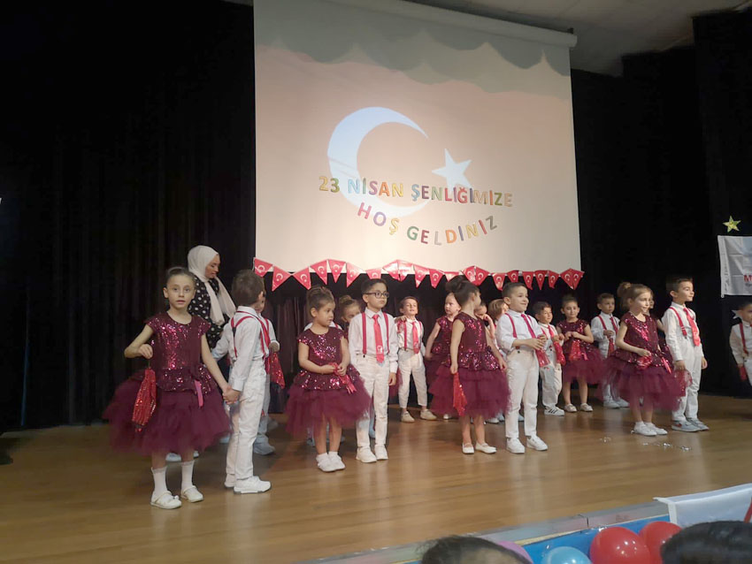 Maşalacı miniklerinin 23 Nisan Şenliği