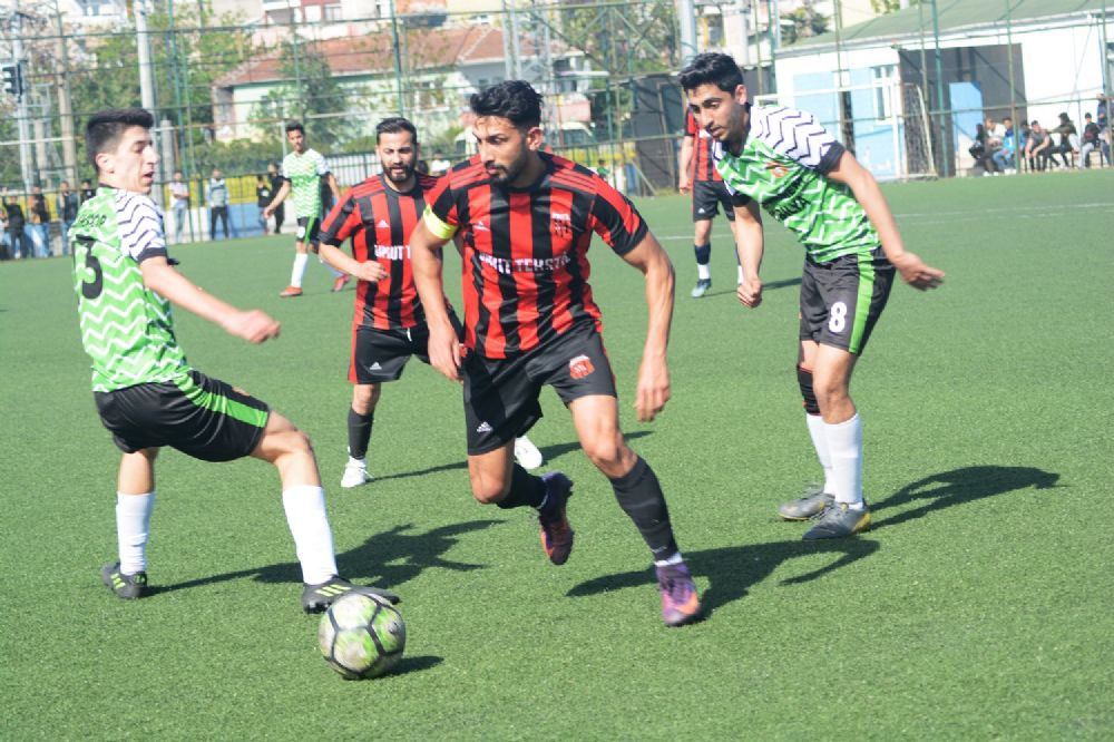 Lider Azimspor 3-0 kazandı