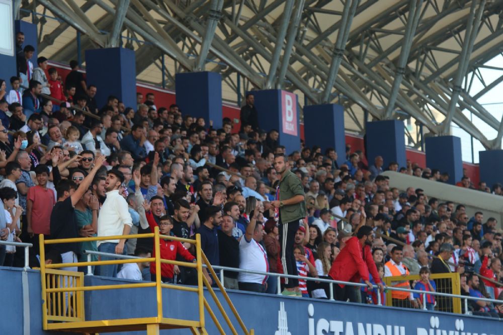 Koyuncuoğlu, Tribünde 1000’lerce inanmışla kazandık