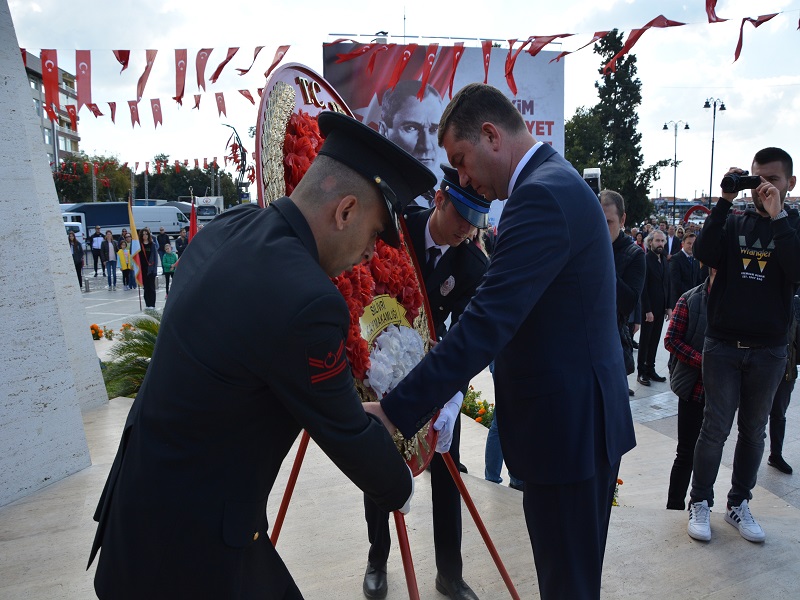 “Cumhuriyet, şanlı bir kazanım”