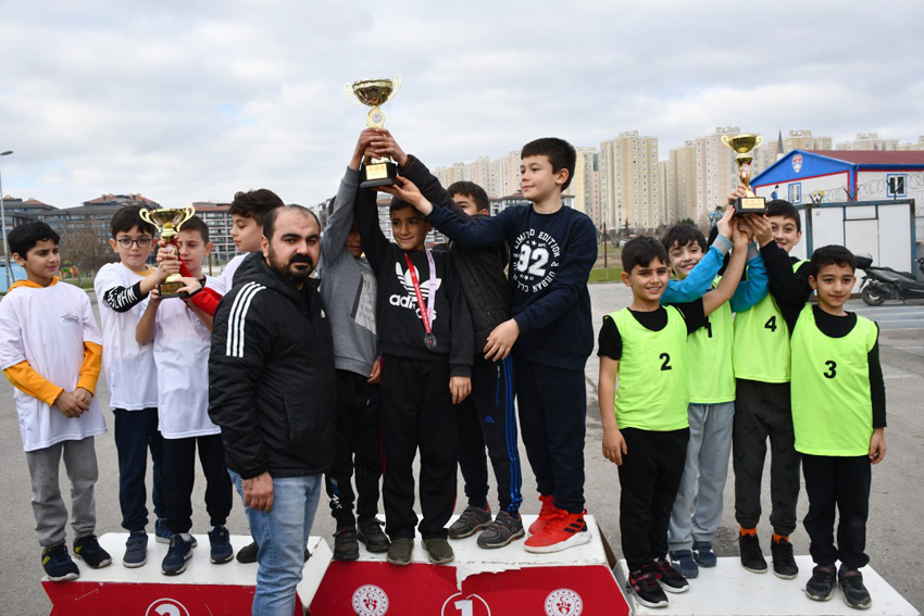 Silivri’de Okullar Arası Atatürk Koşusu düzenlendi