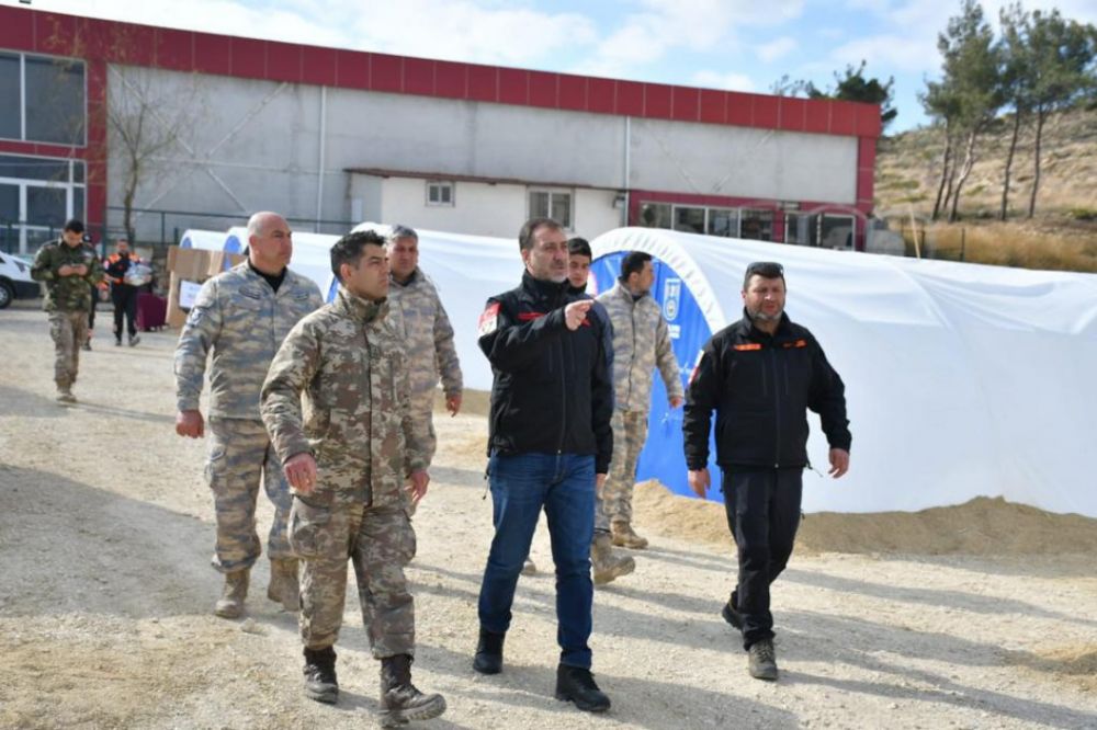 Başkan Yılmaz Hatay’da Çadır Köyleri ziyaret etti