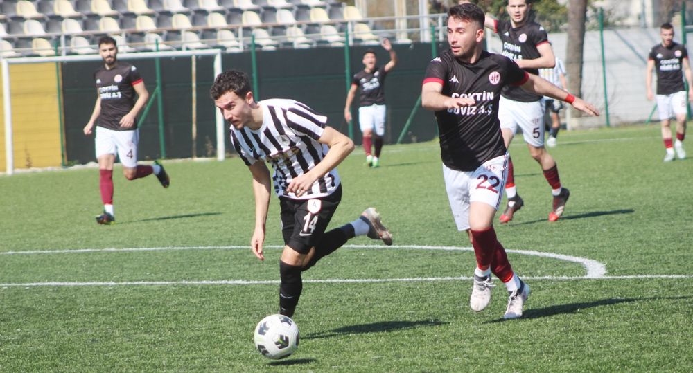 İstanbul Anadolu Ortaçeşmespor’u evinde üzdü 3-2