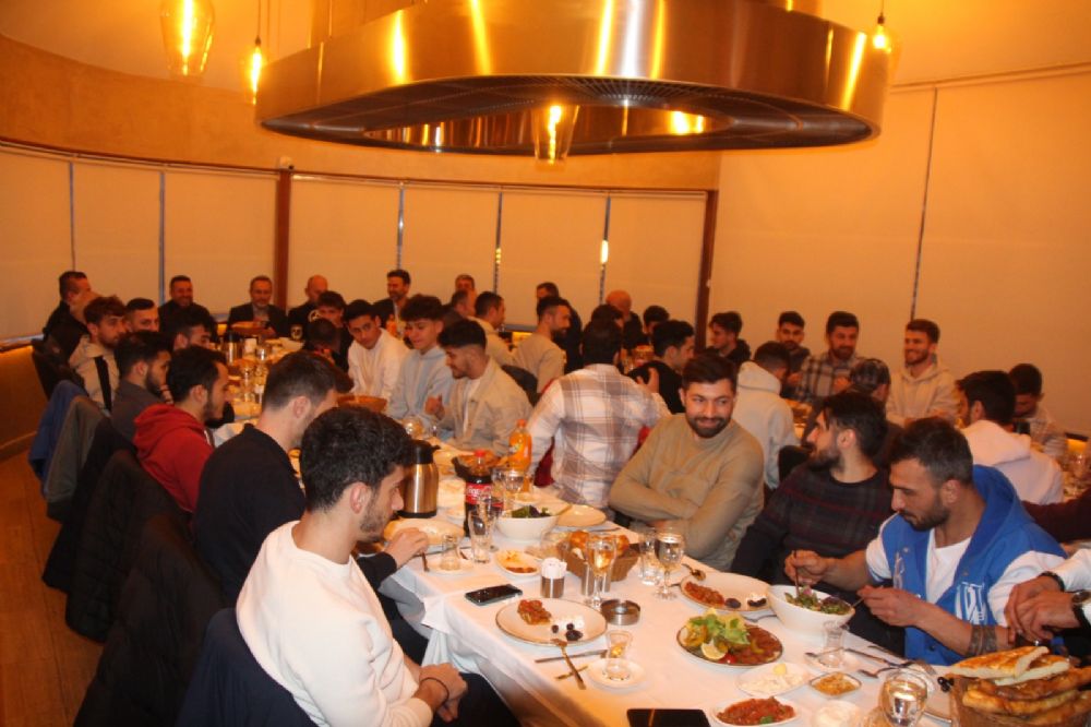 Çekmeköy Belediyesi Alemdağspor iftarda buluştu