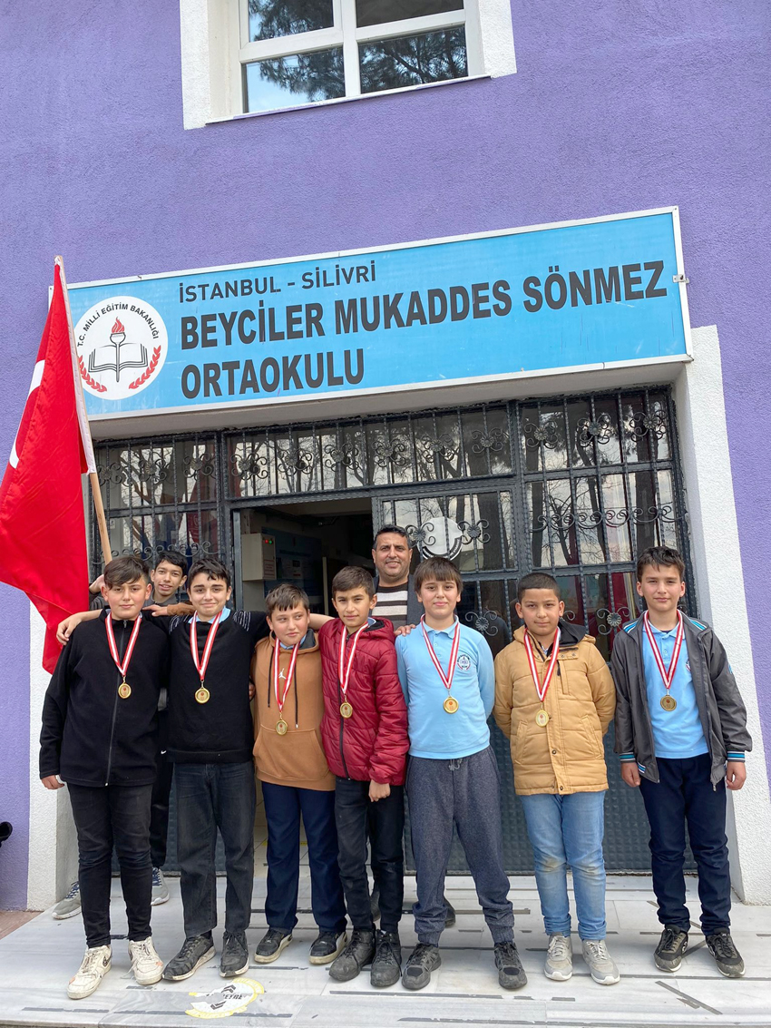 Yarışma birincileri ödüllendirildi