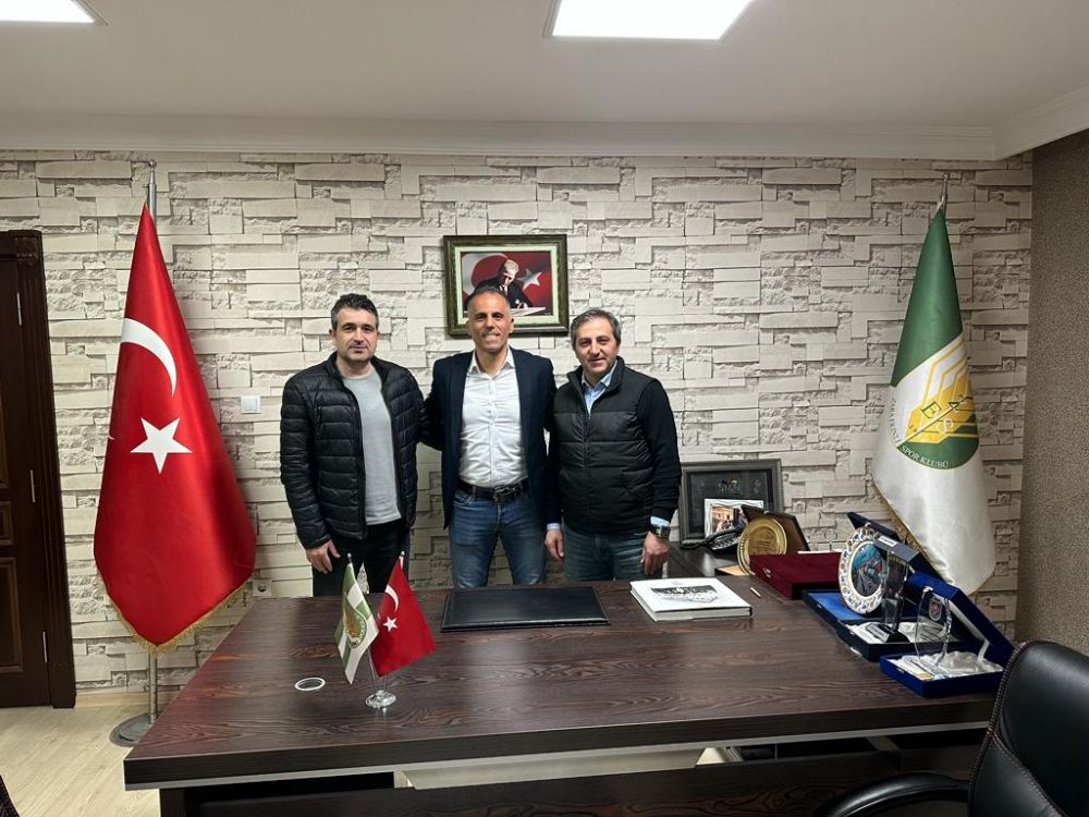 Zara Ekinlispor Bekir Erkaya ile anlaşma imzaladı