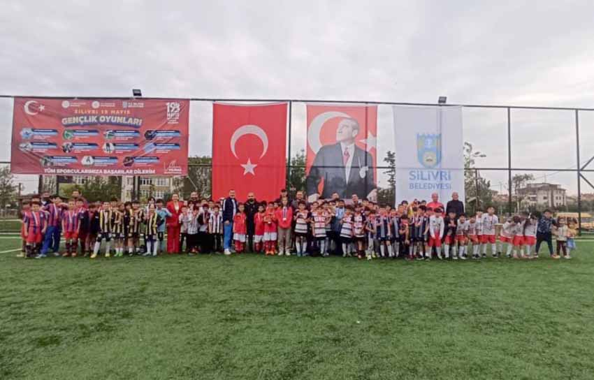 Silivri’de 19 Mayıs Futbol Şöleni düzenlendi